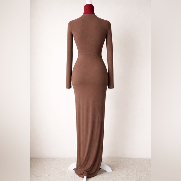 SKIMS Brown Ribbed Long Sleeve Soft Lounge Maxi Dress Size M NWOT - Picture 3 of 4